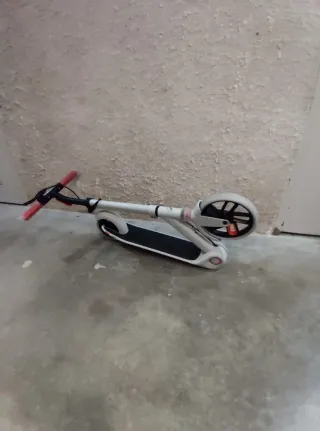 Patinete blanco