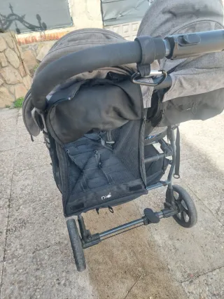 Carro gemelar