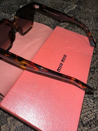 Óculos de Sol Miu Miu Tartaruga
