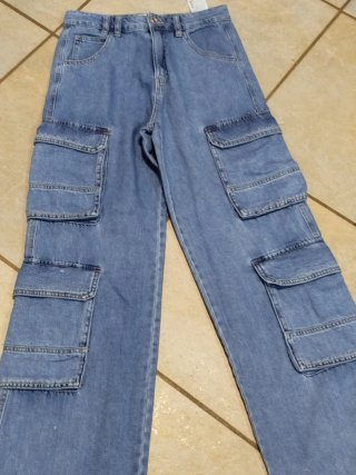 Jeans donna larghi con tasconi