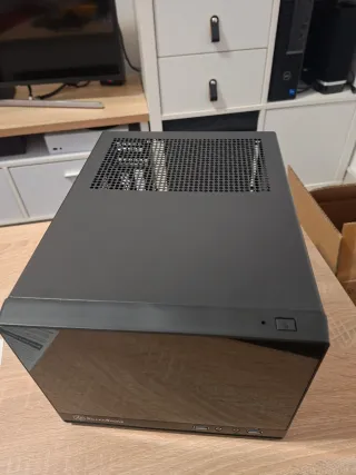 Caja ITX Silverstone SG13 Negra