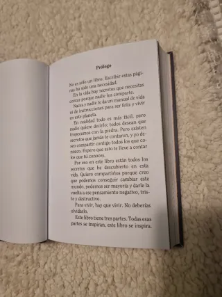 Los secretos que jamás te contaron / Live is Li...