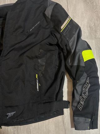 Chaqueta Moto Seventy Degrees Negra/Gris