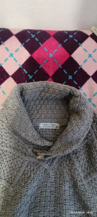 Maglione misto lana con scollo a scialle