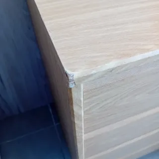 Mueble de madera con 4 cajones