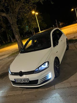 Volkswagen Golf 2014