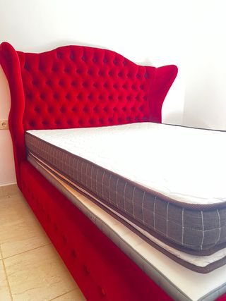 Estructura Cama Terciopelo Rojo
