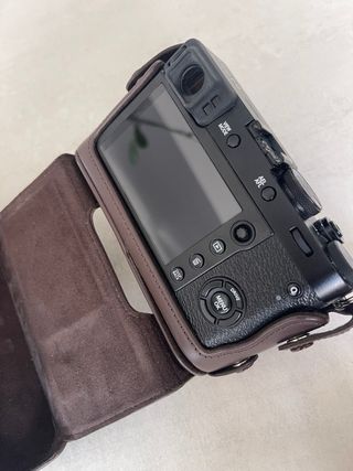 Fujifilm X100F + funda cuero y correa
