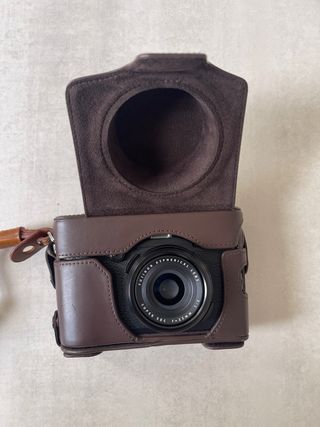 Fujifilm X100F + funda cuero y correa