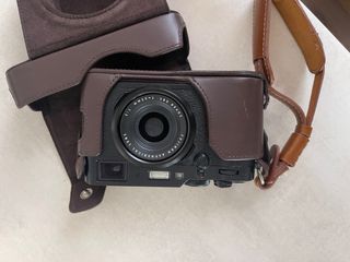 Fujifilm X100F + funda cuero y correa