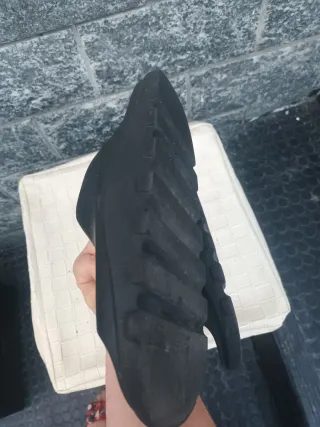 Ciabatte nere in gomma unisex