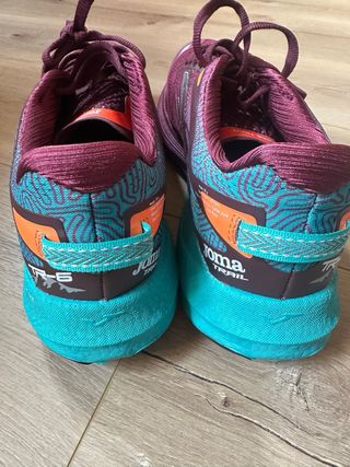 Zapatilla Joma Running Morado y Turquesa