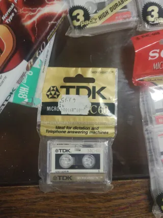Mini cintas cassette o grabadoras  vírgenes