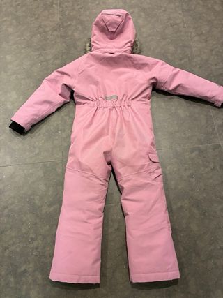 Mono de nieve rosa para niña
