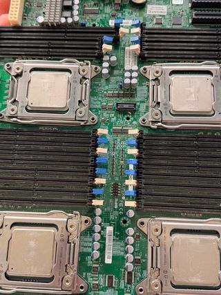 Intel 0 E5-4650 Xeon SR1AG V2 25MB 2.40GHz XEON Core CPU E5-4650V2