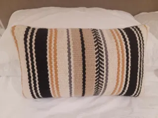 Cojines Kenay Rayas Beige Multicolor, tela rústica