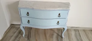 Conjunto de dos Mesitas de noche y cómoda vintage