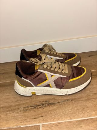 Zapatillas Munich Marrones y Amarillas
