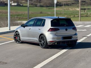 Volkswagen Golf 7 GTI Performance