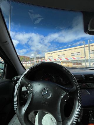 Mercedes-Benz C220 2004