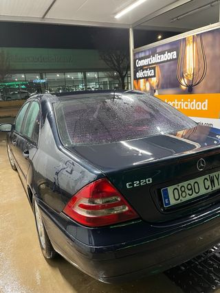Mercedes-Benz C220 2004