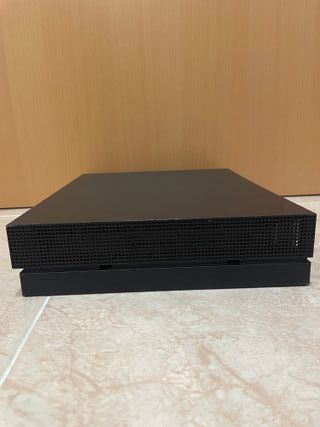 Xbox One X Nero
