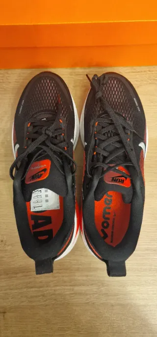 Nike Vomero 18 Running Talla 41(26 cm) originales