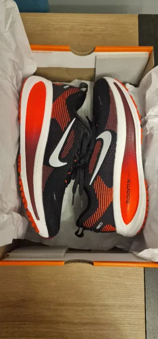 Nike Vomero 18 Running Talla 41(26 cm) originales