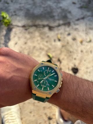 Reloj de Lujo Dorado y Verde