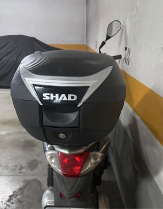 Piaggio 125 Scooter Negra