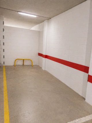Venta de garaje semicabinado