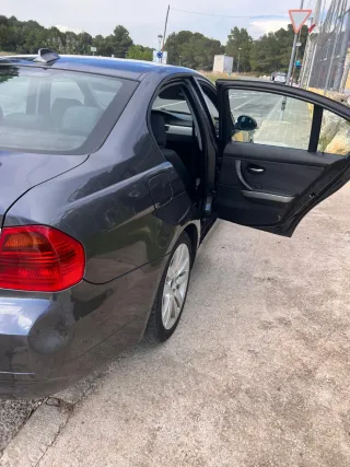 BMW Serie 3 2007 tiene todo los extras