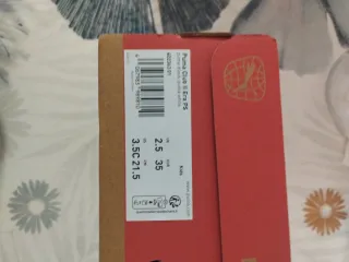 Zapatillas Puma Negras y Blancas