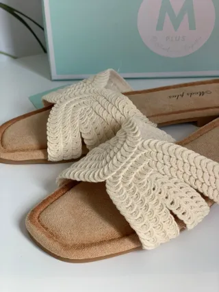 Sandalias encaje. Número 36