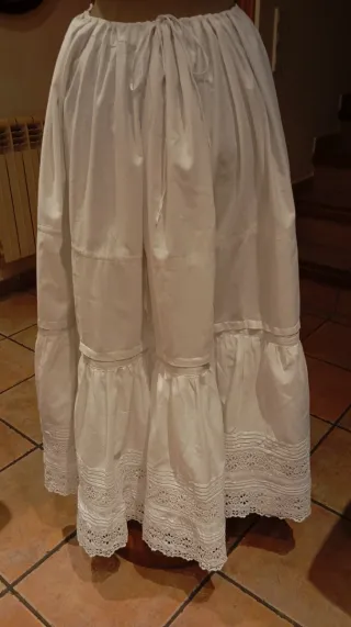 Enagua antigua.