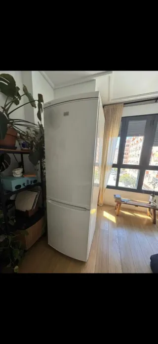 Nevera Zanussi en muy buen estado