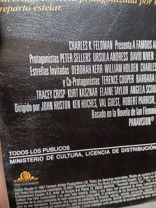 Película VHS , CASINO ROYALE, buen estado