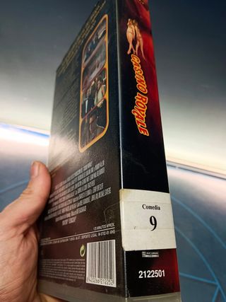 Película VHS , CASINO ROYALE, buen estado