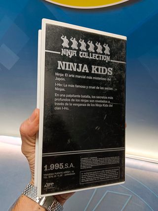 Película en VHS ninja kids