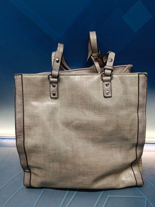 Bolso femenino Xti en buen estado