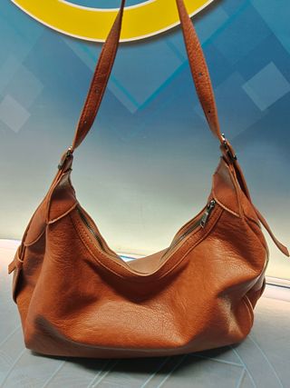 Bolso de mano, piel ,color marrón, 40x30x13 cm