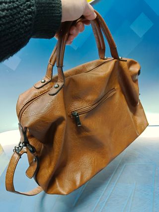 Bolso de piel marrón en perfecto estado sin taras