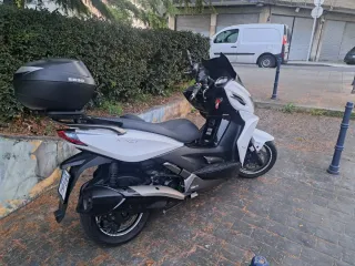 Kymco XCT 300 Maxi Scooter