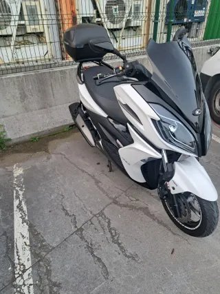 Kymco XCT 300 Maxi Scooter