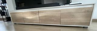Mueble TV blanco y madera