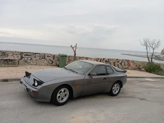 Porsche 944 1985