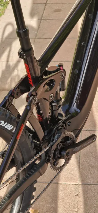 GIANT REIGN E+ 2 (800WH) T:M