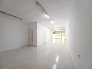 Local comercial en venta en Cerdanyola sur en Mataró