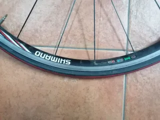 Rueda Bicicleta Shimano R-220 11/23