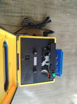 Walkman Bass Booster Sports Cassette Player